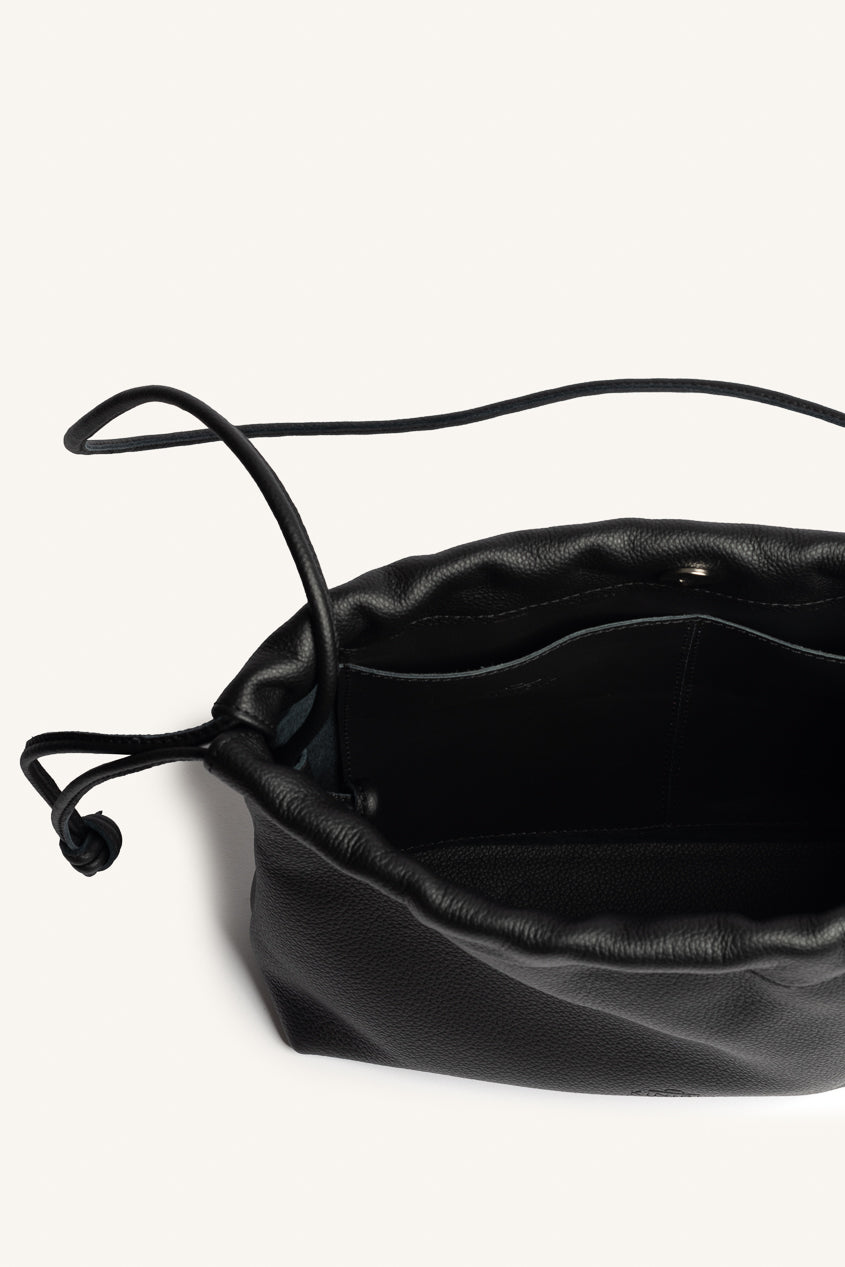 MEDIUM SACK BAG | Black